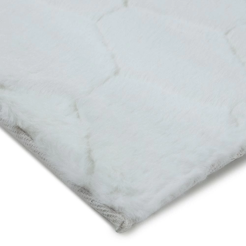 Diamond Quilted Rug, Ivory – 160x230 Cm 3 Diamond Quilted Rug, Ivory – 160x230 Cm - Image 3