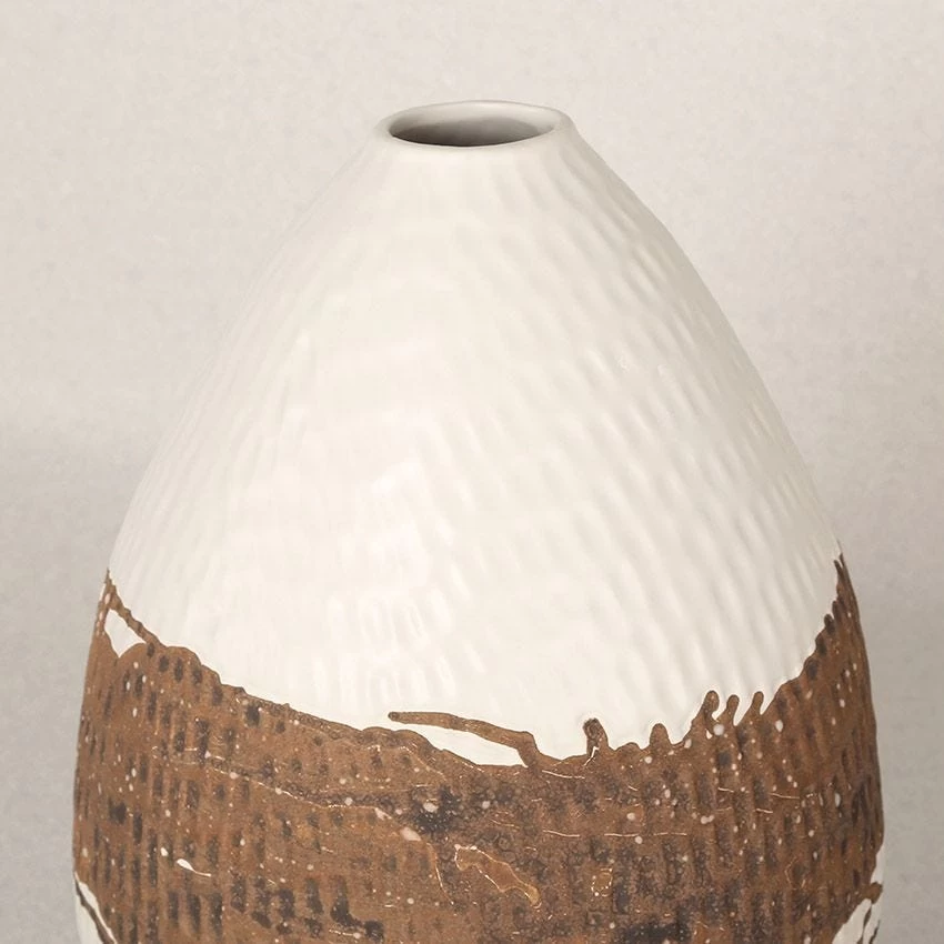 Nilo Vase, White & Brown – Large, 27.5x42 Cms 2 Nilo Vase, White & Brown – Large, 27.5x42 Cms - Image 2